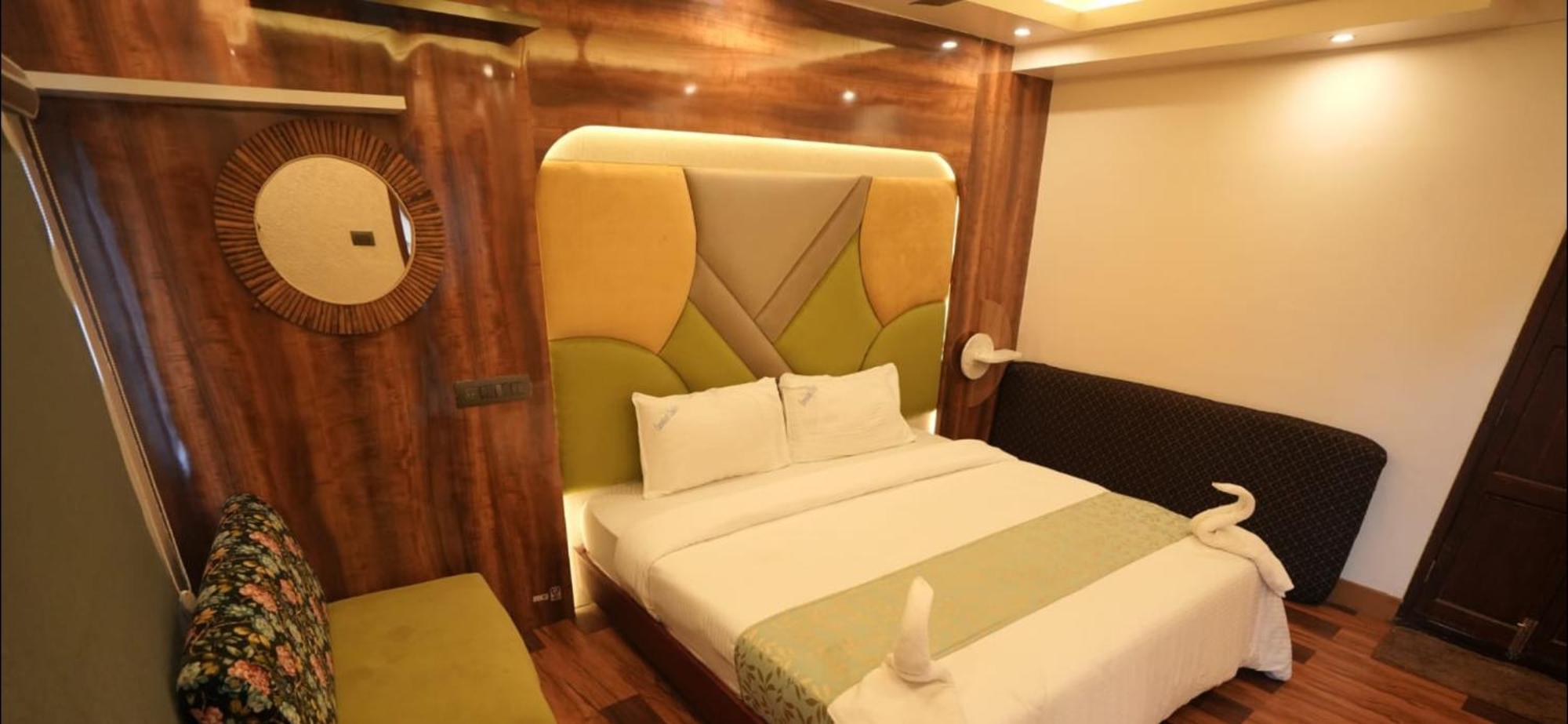 Hotel Victoria Houseboats Alappuzha Exterior foto