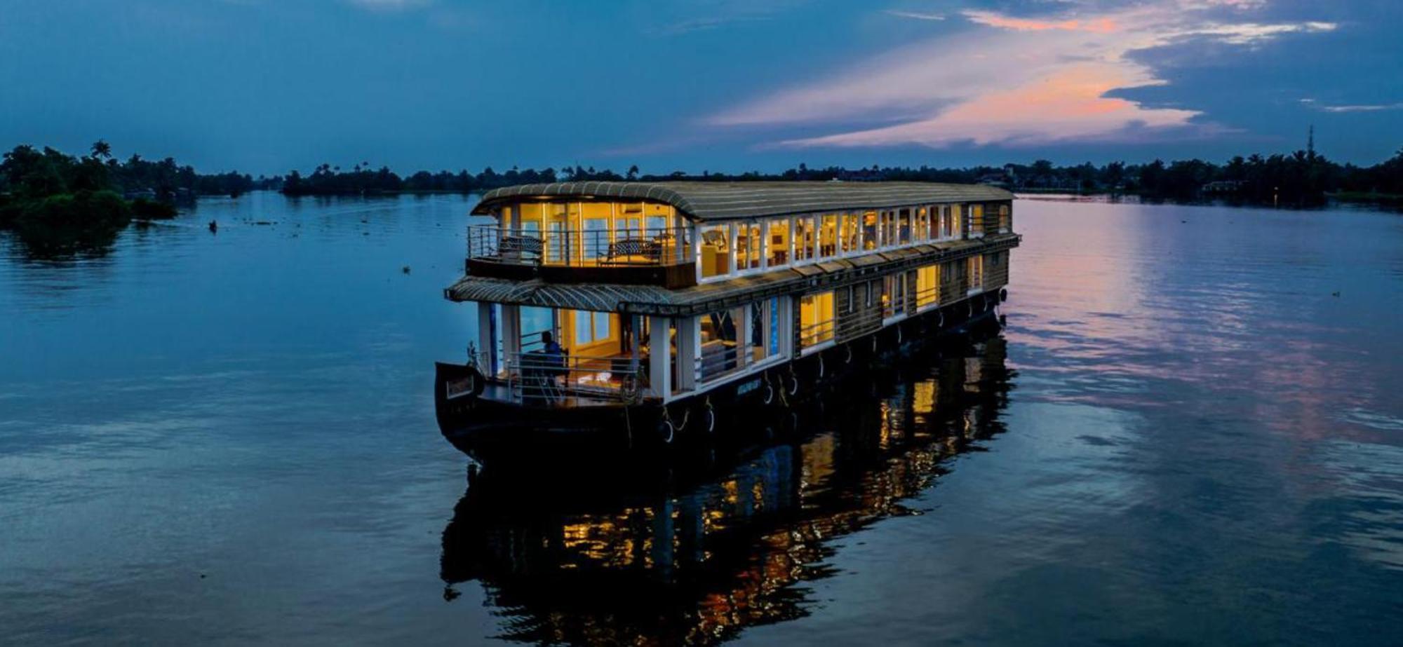 Hotel Victoria Houseboats Alappuzha Exterior foto