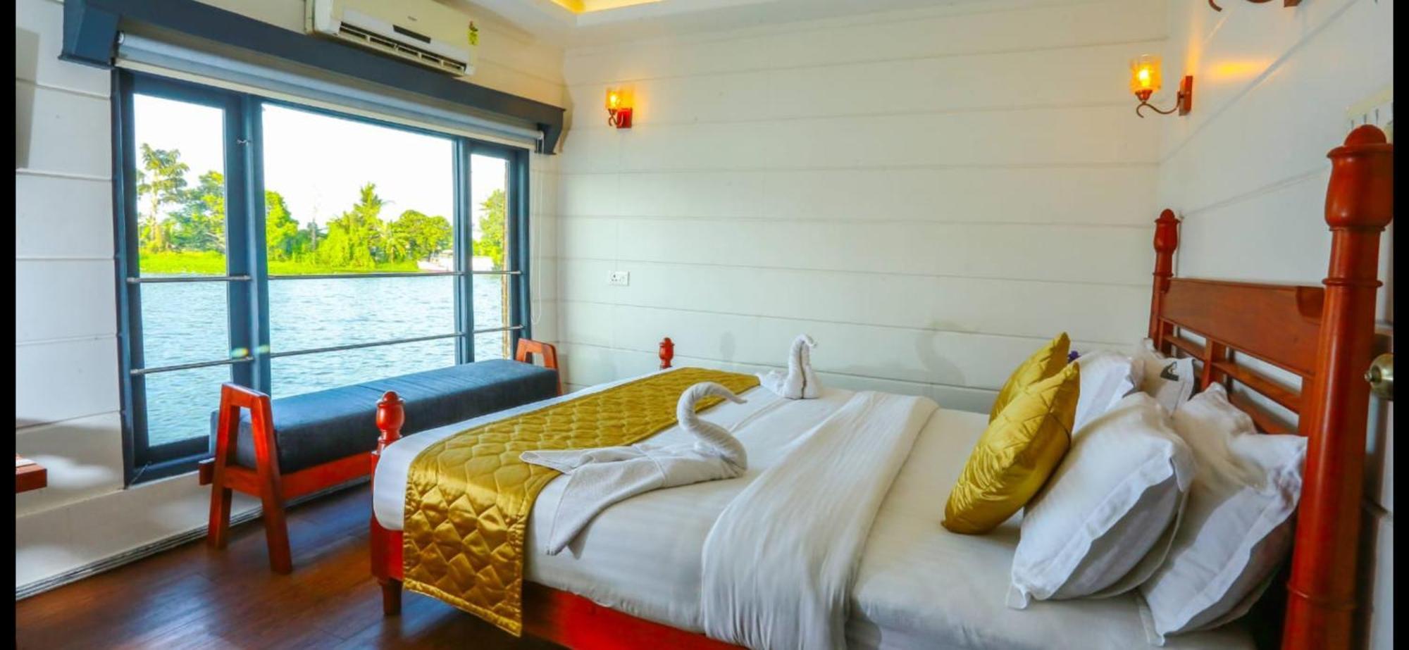 Hotel Victoria Houseboats Alappuzha Exterior foto