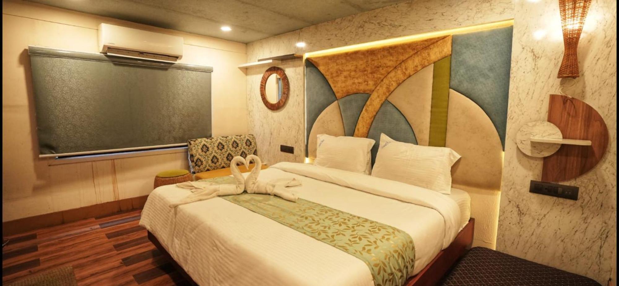 Hotel Victoria Houseboats Alappuzha Exterior foto